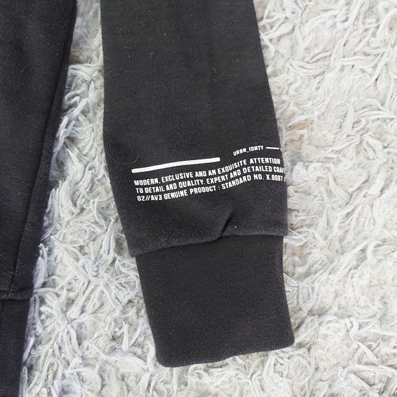 Urban ID Youth Black Hoodie Sweatshirt, Size Large (14) - Picture 4 of 10